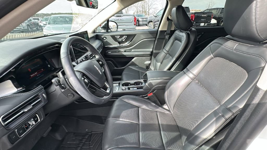 Used 2024 Lincoln Corsair FWD w/ Equipment Group 102A image 9