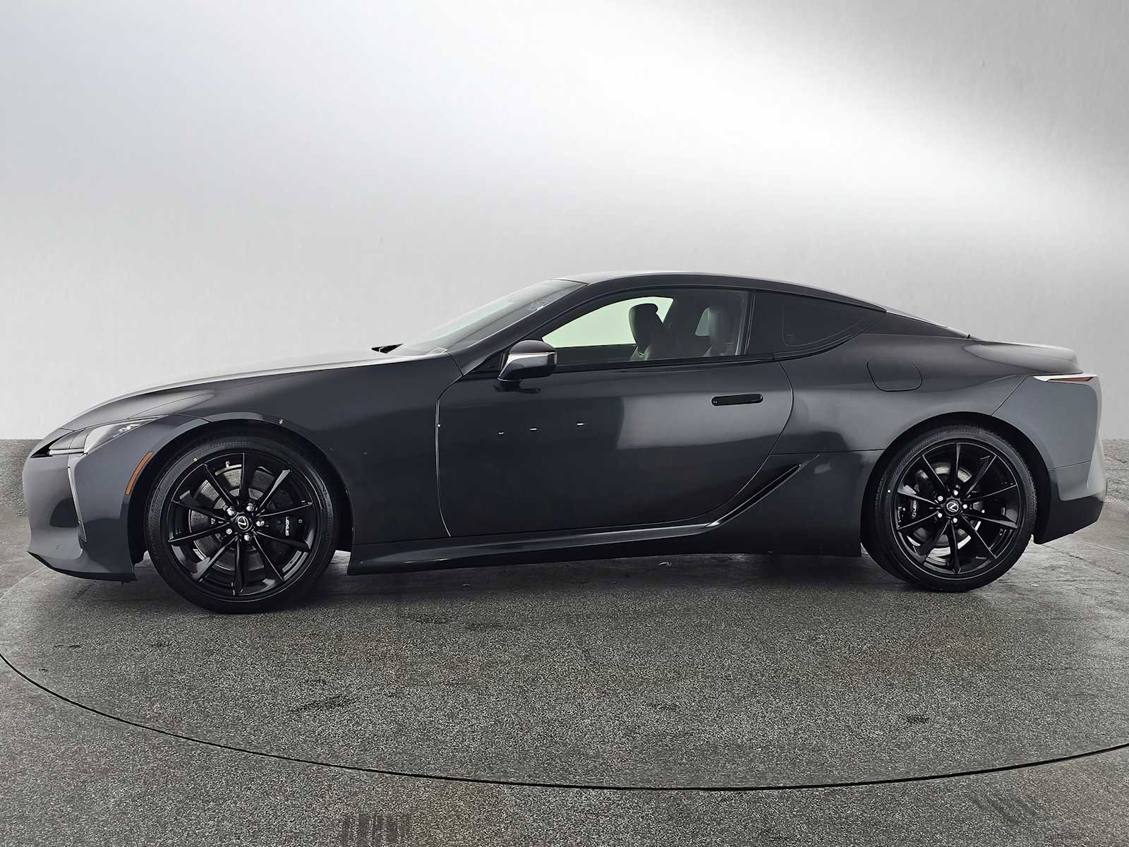 Used 2018 Lexus LC 500 Coupe w/ Touring Package image 6