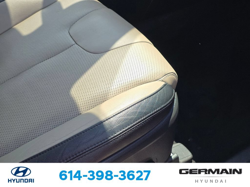 Used 2019 Hyundai Santa Fe AWD image 28