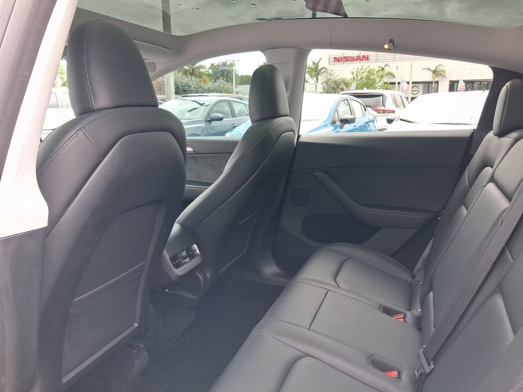 Used 2024 Tesla Model Y Long Range image 7