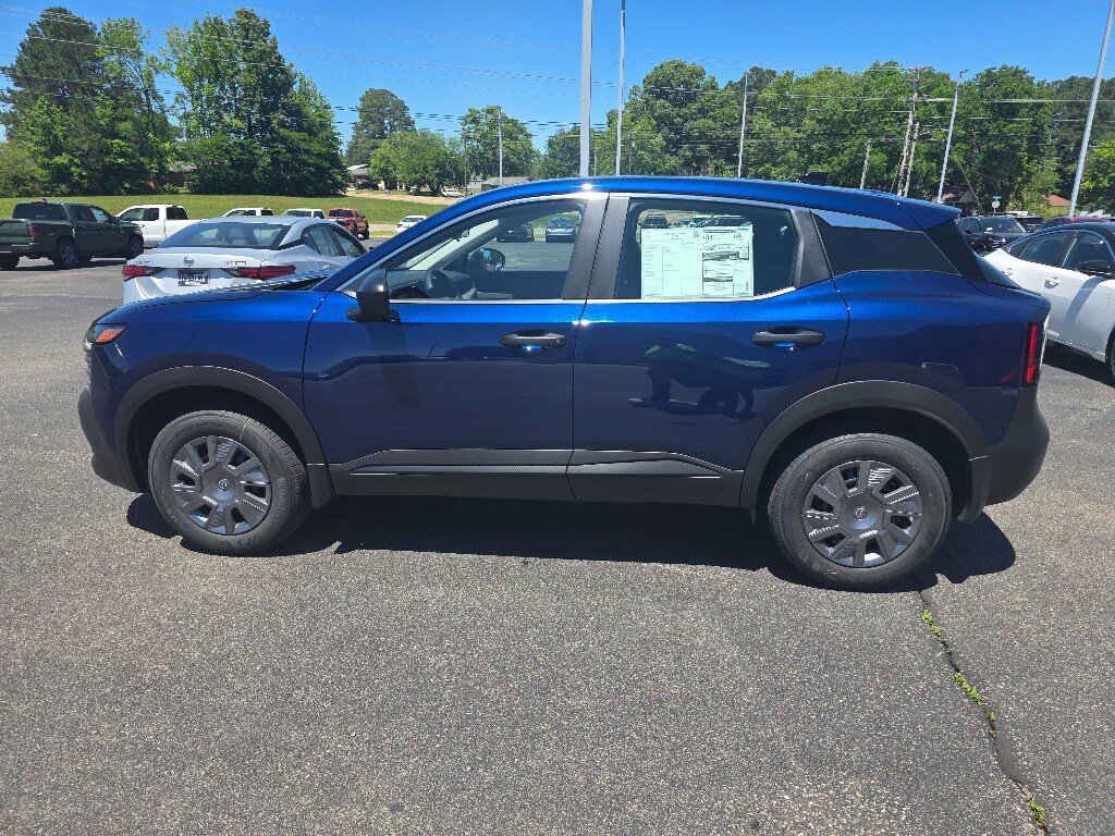 New 2026 Nissan Kicks S FWD image 17