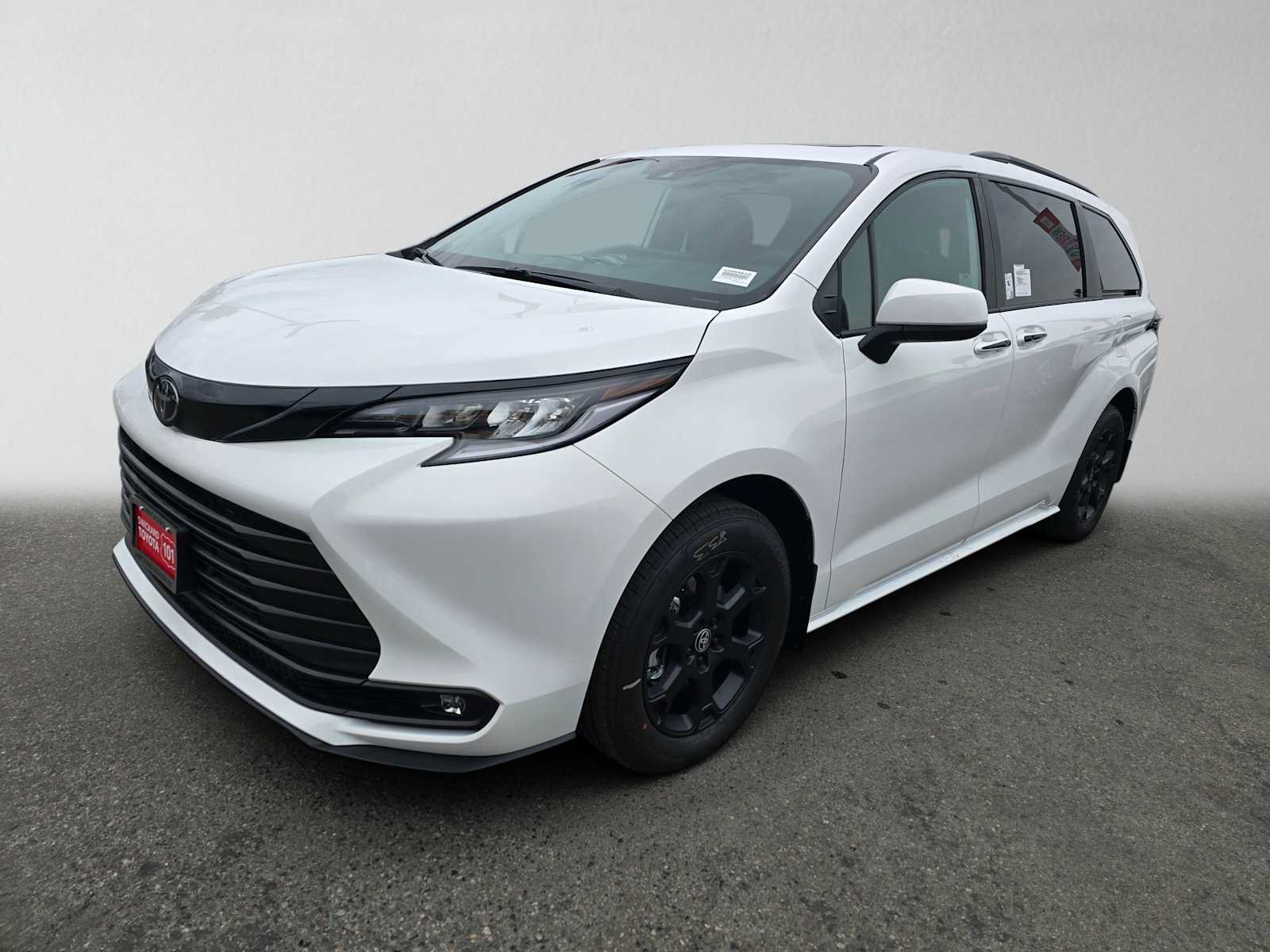 New 2026 Toyota Sienna XLE Woodland Edition AWD/4WD image 7