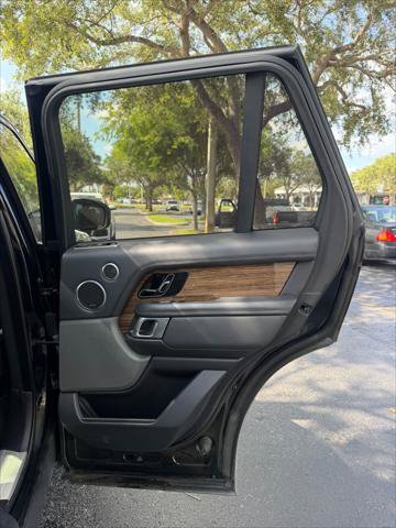 Used 2019 Land Rover Range Rover HSE AWD/4WD image 16