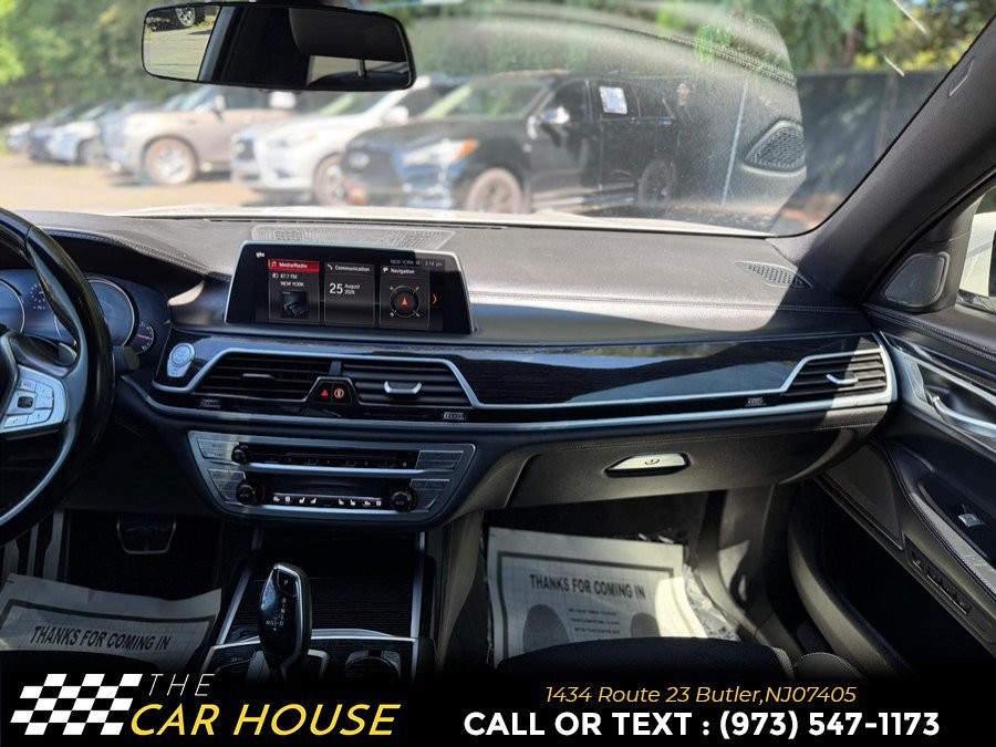 Used 2019 BMW 750i xDrive w/ Executive Package AWD/4WD image 29