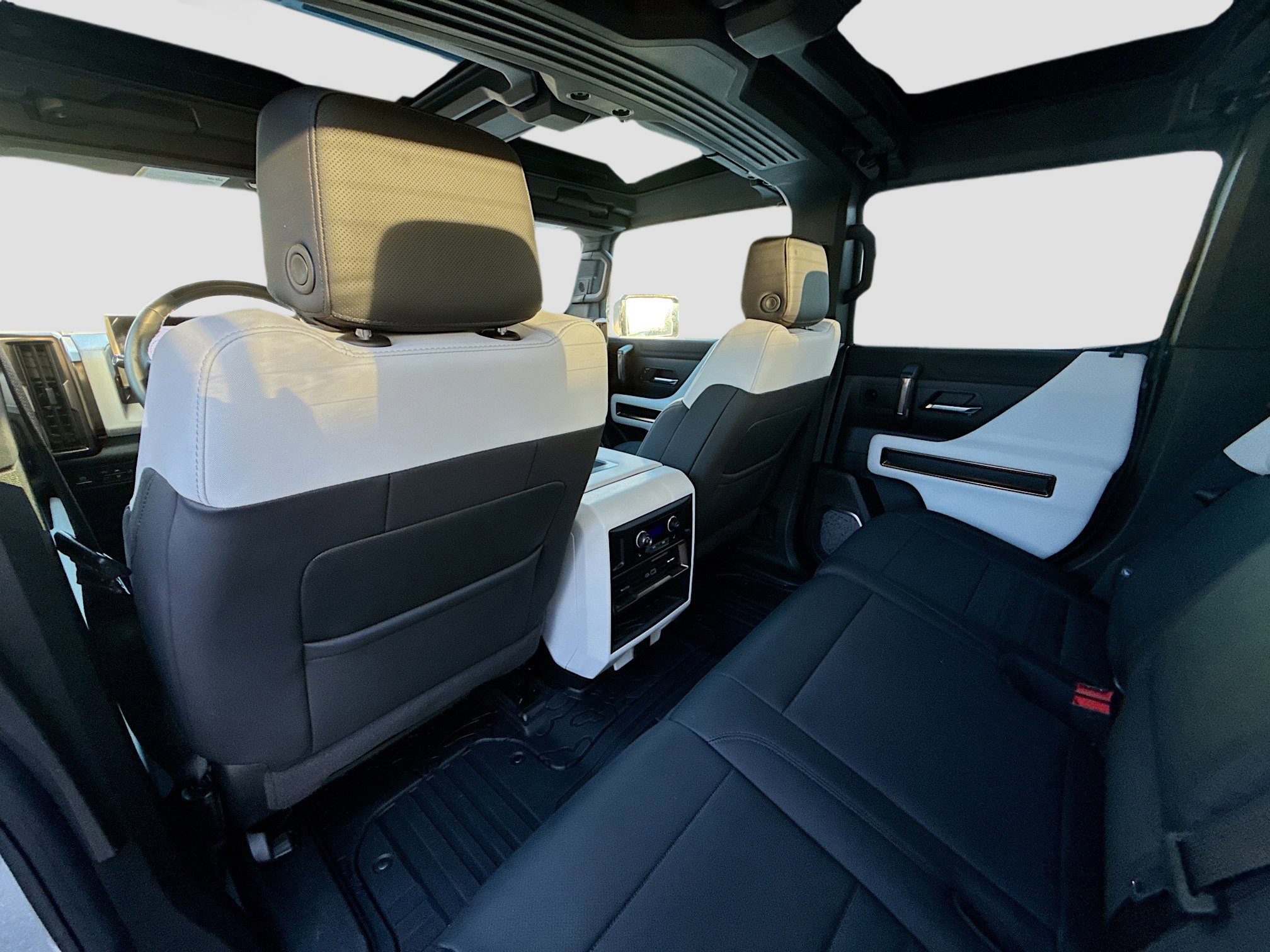 Used 2024 GMC Hummer EV 3X image 25