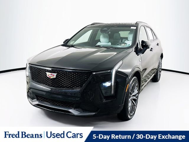 Used 2024 Cadillac XT4 Sport image 3