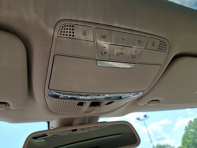 Used 2019 Mercedes-Benz GLC 300 4MATIC w/ Parking Assistance Package image 30