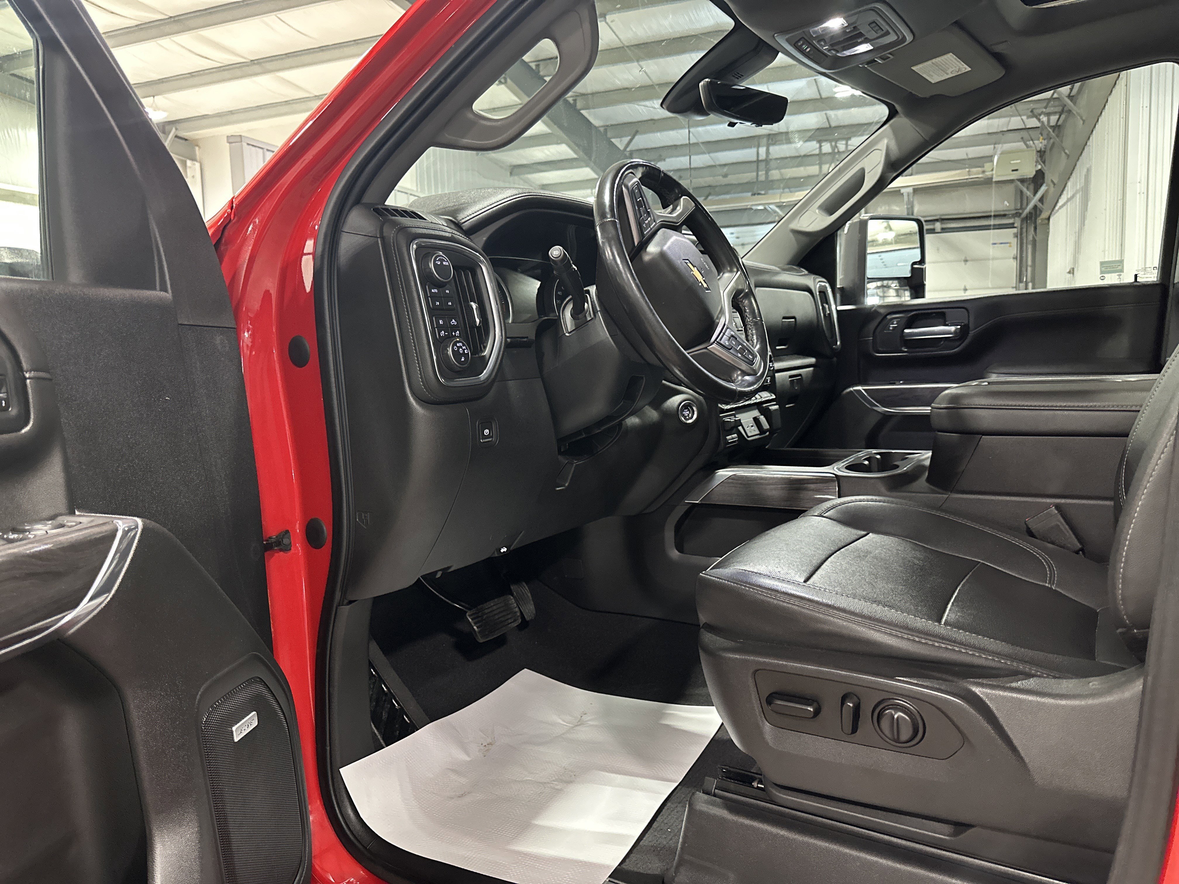 Used 2021 Chevrolet Silverado 2500 LTZ w/ LTZ Convenience Package AWD/4WD image 9