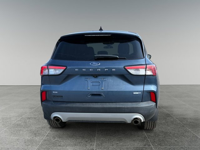 Used 2020 Ford Escape SE image 4