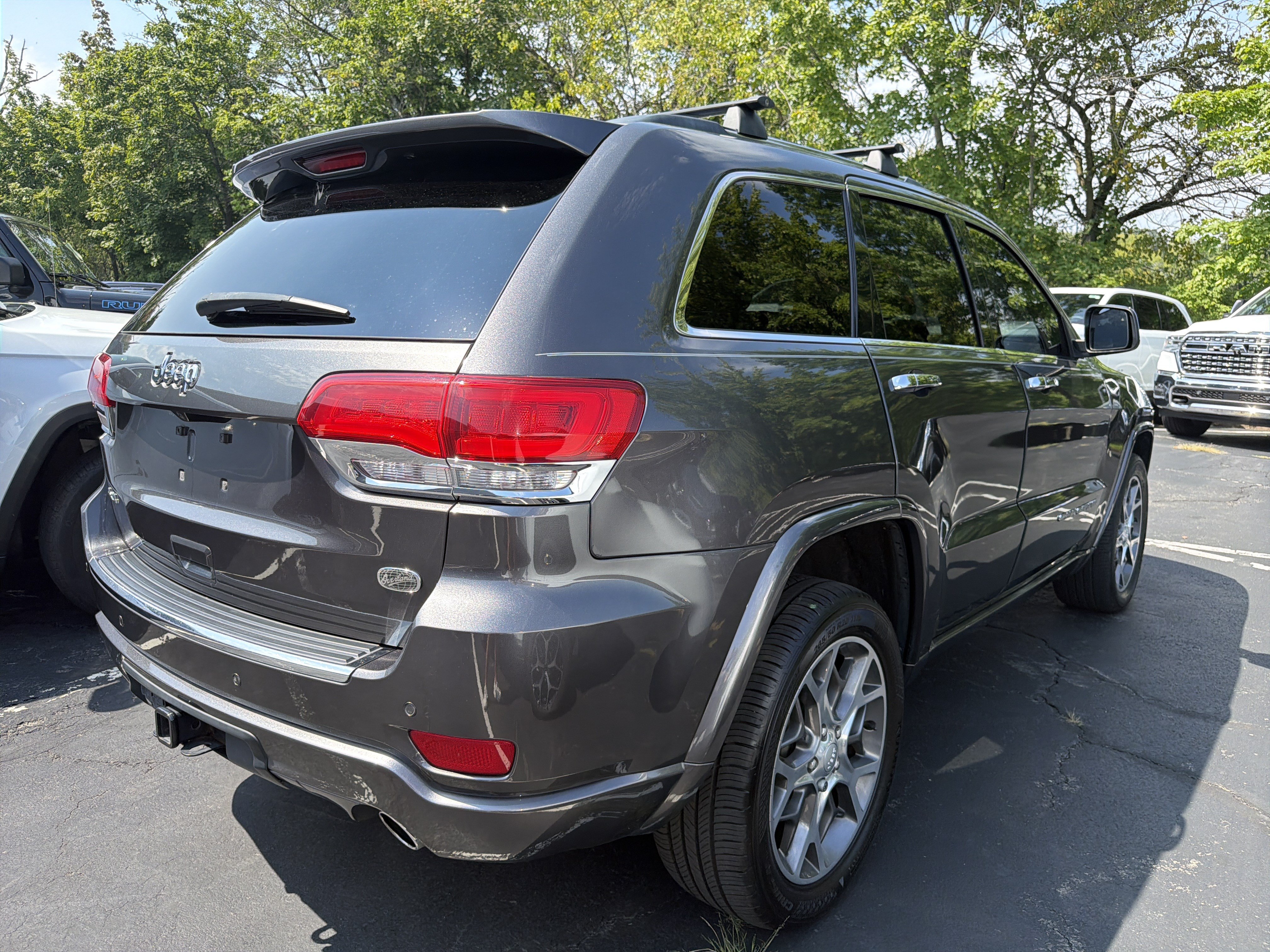 Certified 2020 Jeep Grand Cherokee Overland AWD/4WD image 7