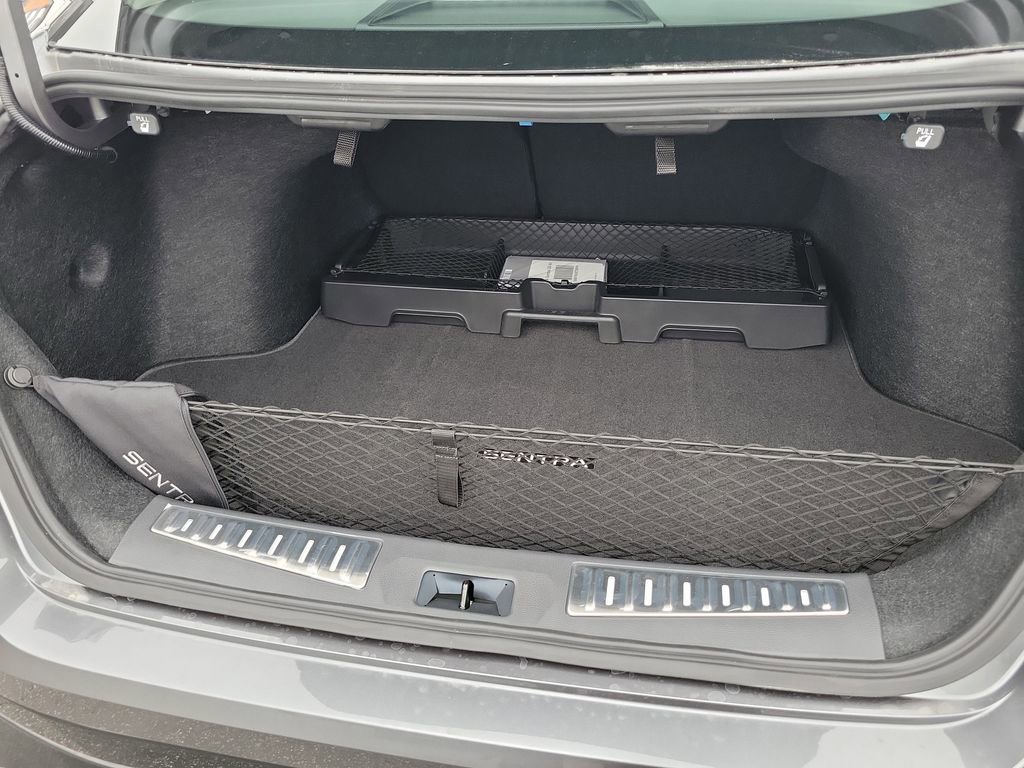 New 2026 Nissan Sentra SR w/ Floor Mat Package image 4
