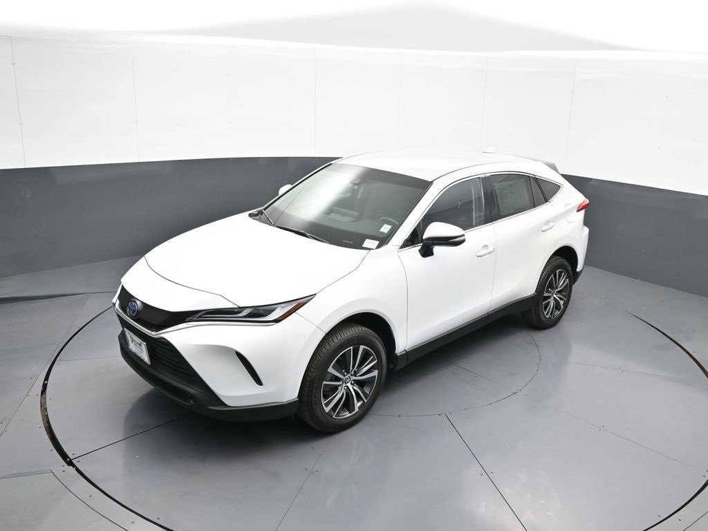 Certified 2024 Toyota Venza LE image 33