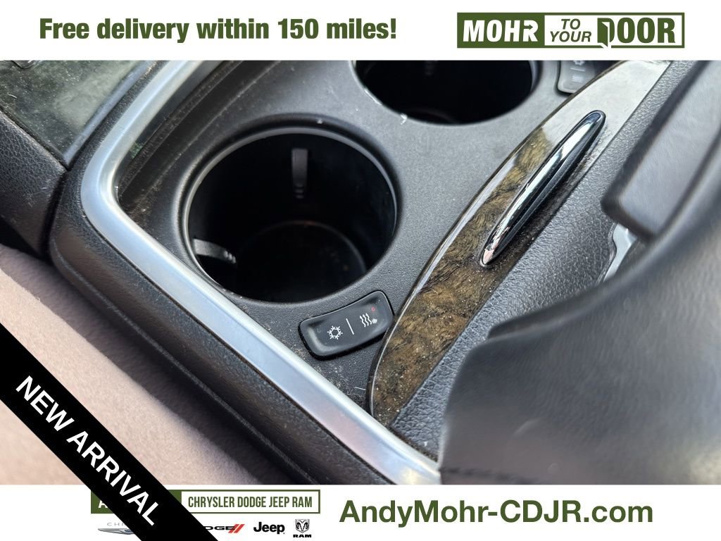 Used 2013 Chrysler 300 C image 10