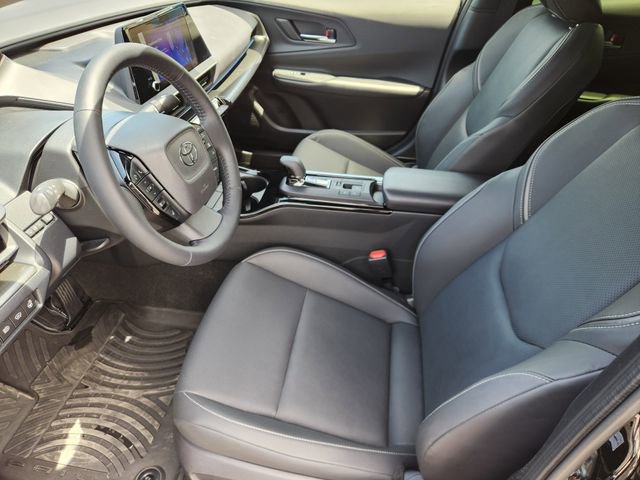 Used 2025 Toyota Prius FWD image 11