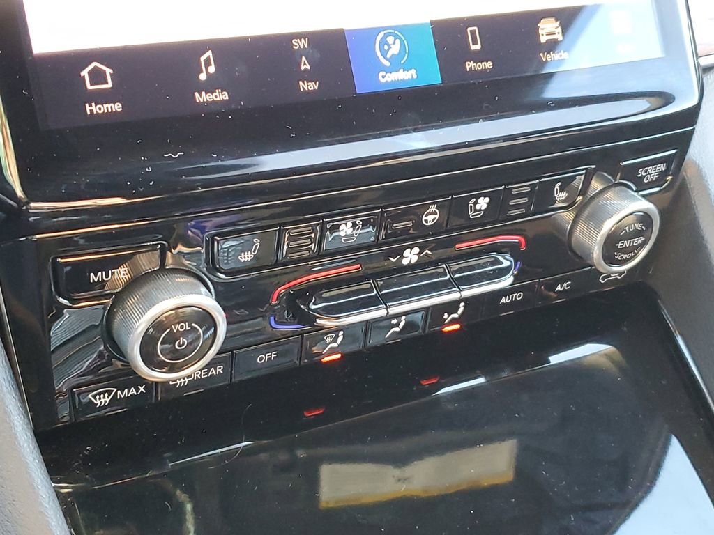 Used 2023 Jeep Grand Cherokee Summit w/ Luxury Tech Group V image 22