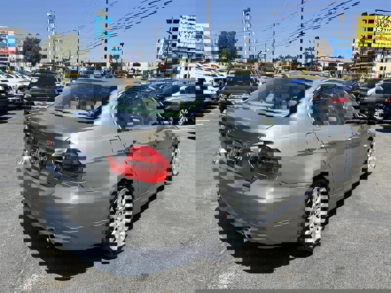 Used 2008 BMW 335i Sedan image 4