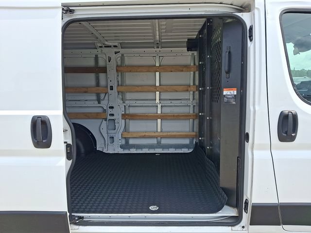 Used 2025 RAM ProMaster 2500 w/ U-Haul Equipment Group FWD image 15