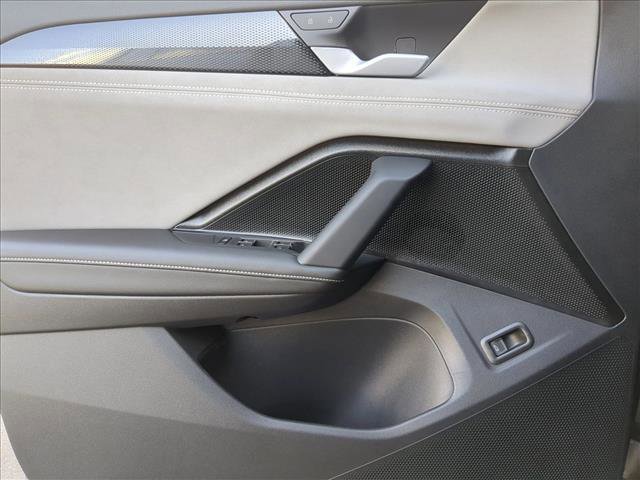 New 2026 Volkswagen Tiguan SE image 9