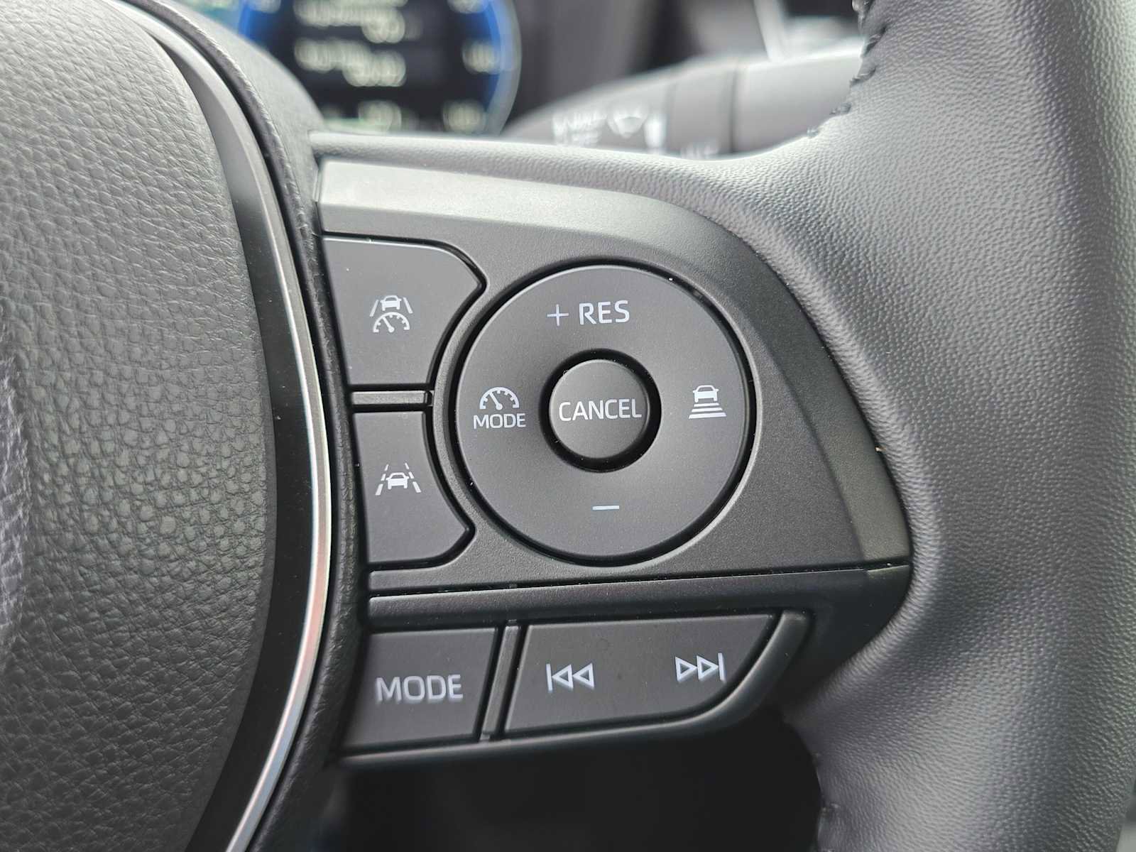 Certified 2026 Toyota Corolla SE w/ SE Package image 31