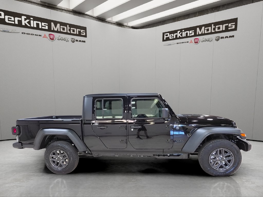 New 2026 Jeep Gladiator Sport AWD/4WD image 4