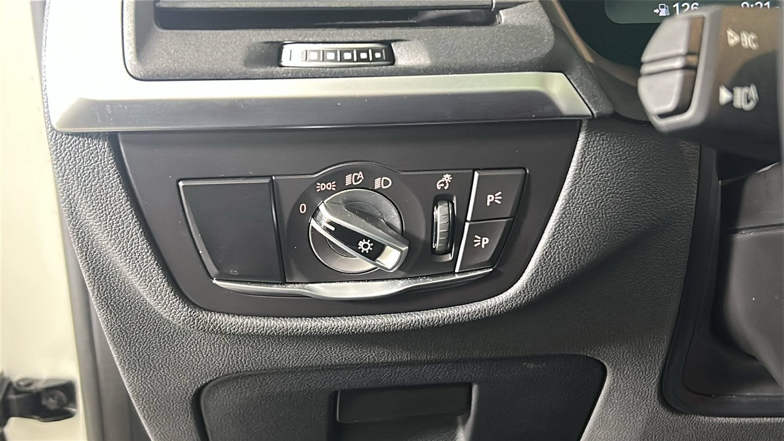 Used 2024 BMW X4 xDrive30i AWD/4WD image 22
