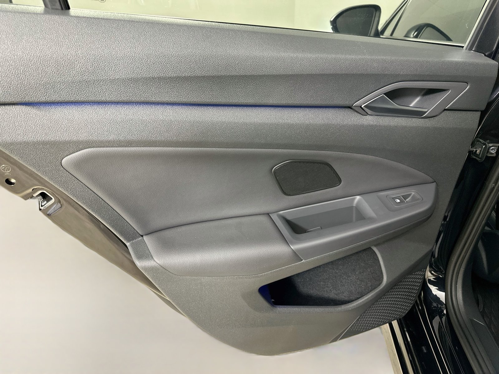 Used 2023 Volkswagen Golf R AWD/4WD image 35