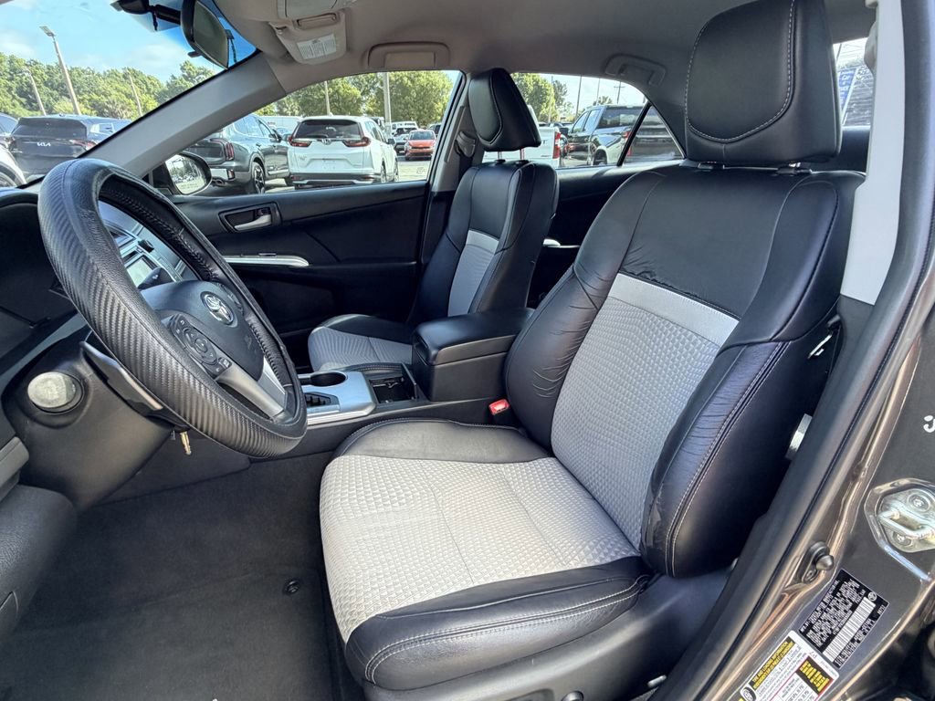 Used 2013 Toyota Camry SE image 20