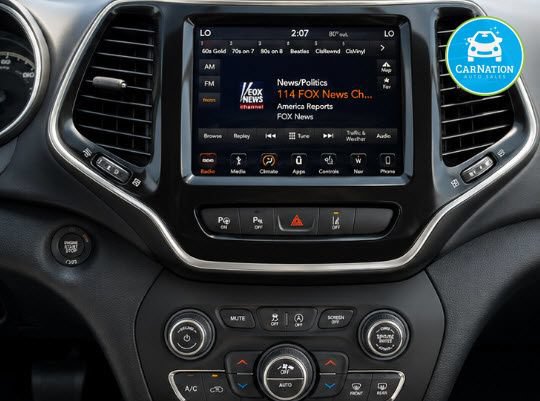 Used 2019 Jeep Cherokee Overland w/ Technology Group AWD/4WD image 5