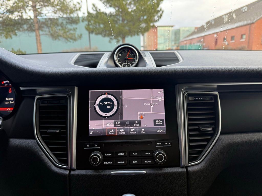 Used 2018 Porsche Macan Base image 29