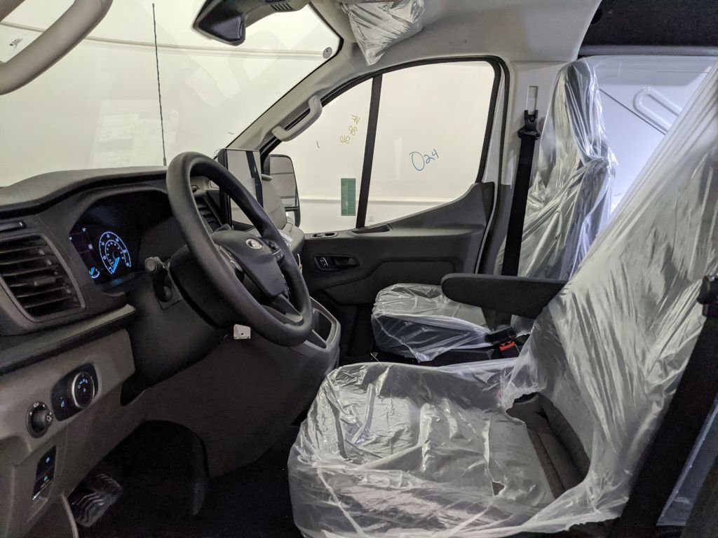 New 2025 Ford Transit 150 Low Roof image 21