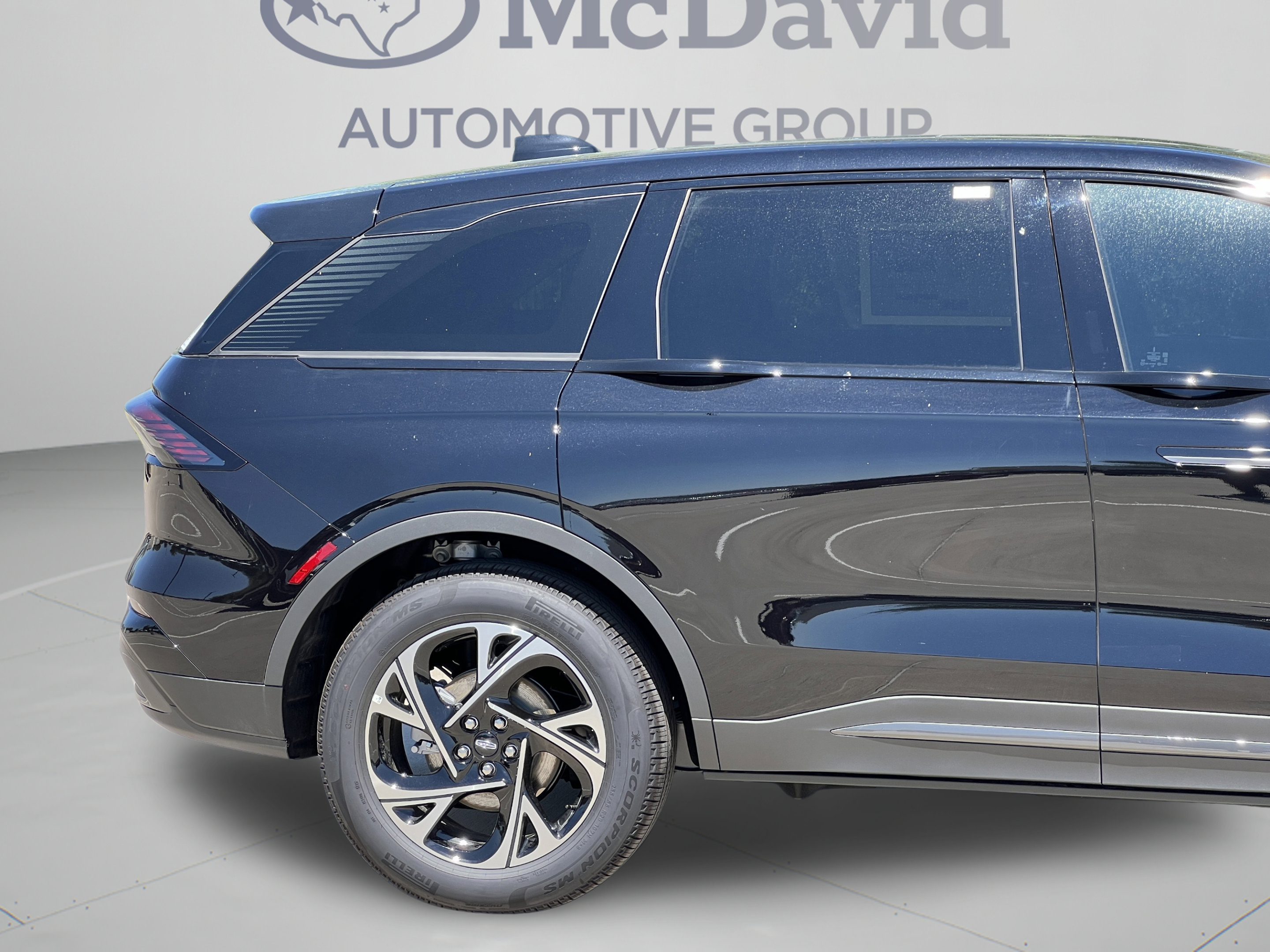 New 2025 Lincoln Nautilus Premier w/ Equipment Group 102A AWD/4WD image 32