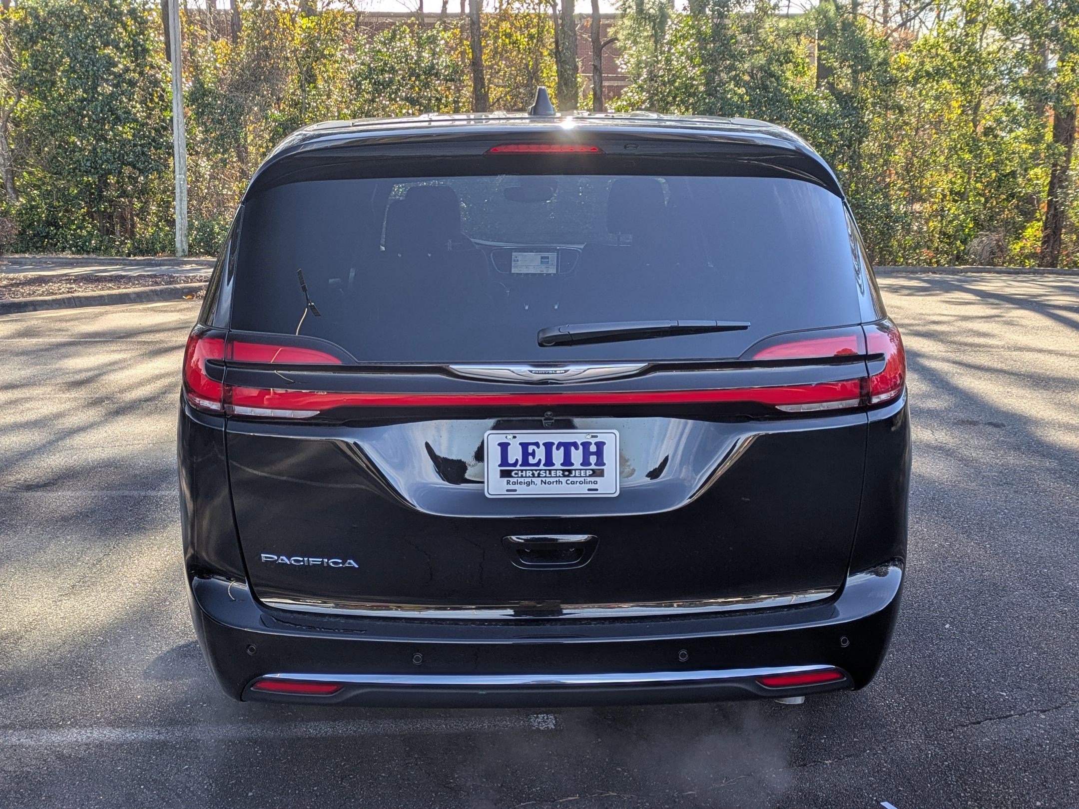 New 2026 Chrysler Pacifica Select image 6
