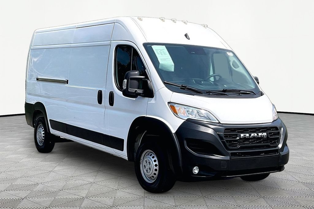 Used 2025 RAM ProMaster 2500 w/ Convenience Group FWD image 3