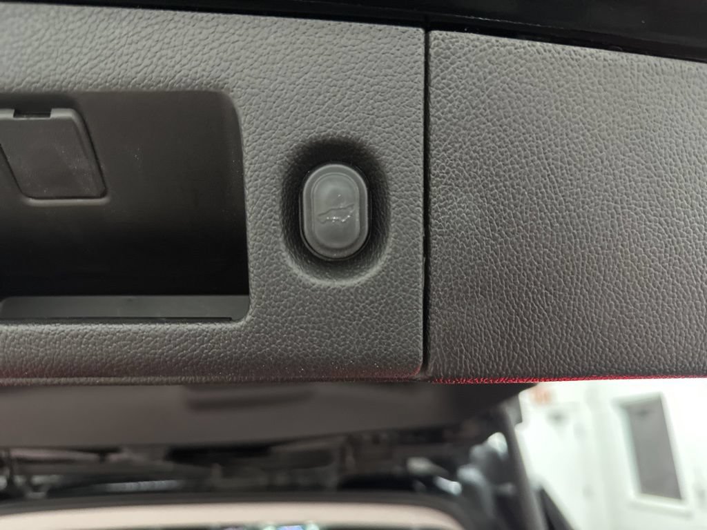 Used 2020 Chevrolet Tahoe Premier AWD/4WD image 36