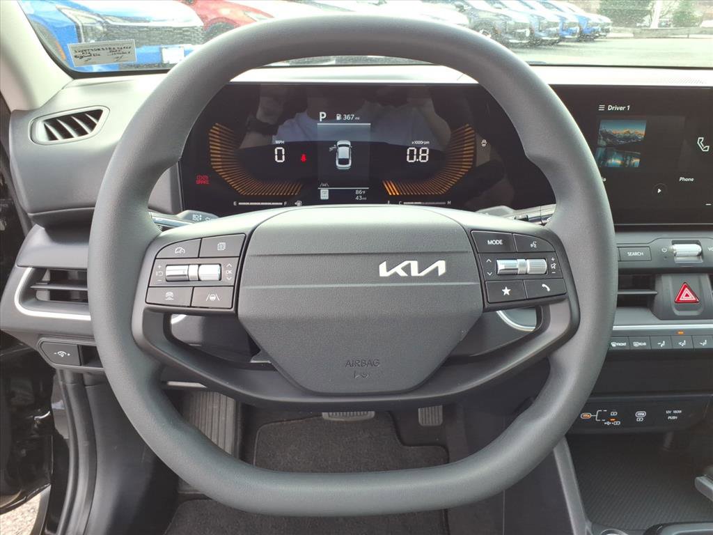 New 2025 Kia K4 LX image 19