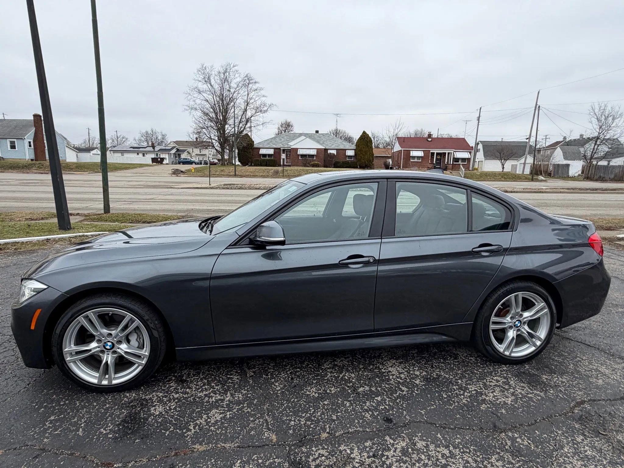 Used 2018 BMW 340i xDrive Sedan w/ Premium Package image 5