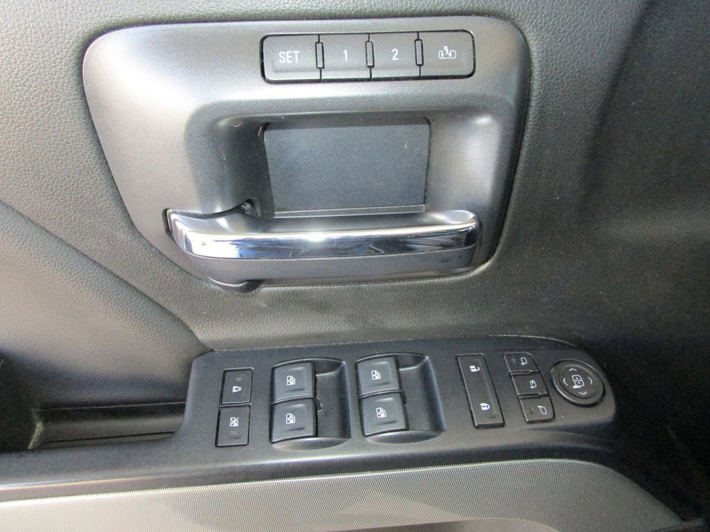 Used 2018 Chevrolet Silverado 1500 LTZ Z71 w/ Midnight Edition image 28