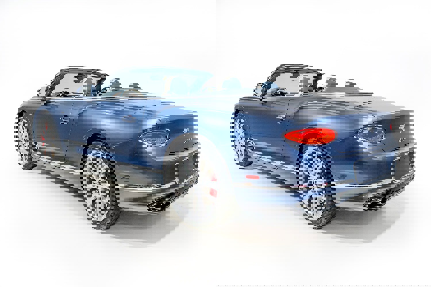 Used 2021 Bentley Continental GT image 16