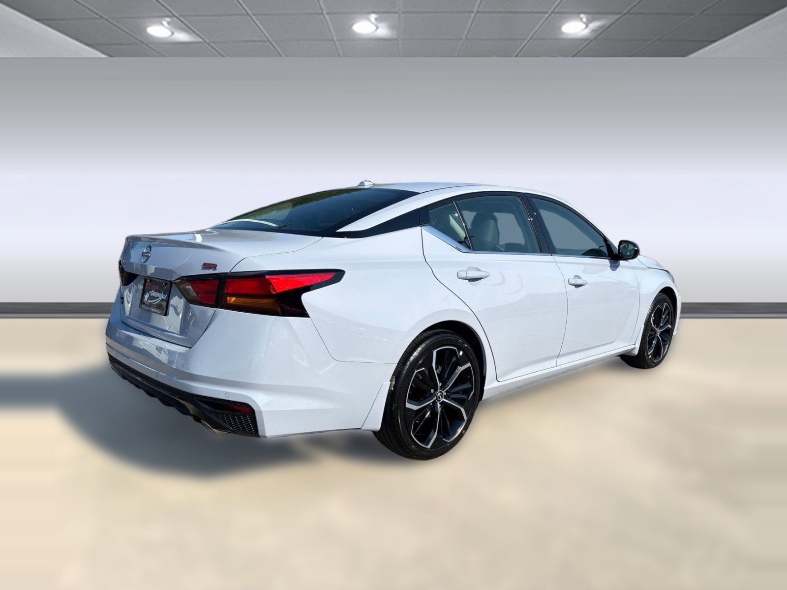 New 2025 Nissan Altima 2.5 SR w/ SR Premium Package FWD image 9