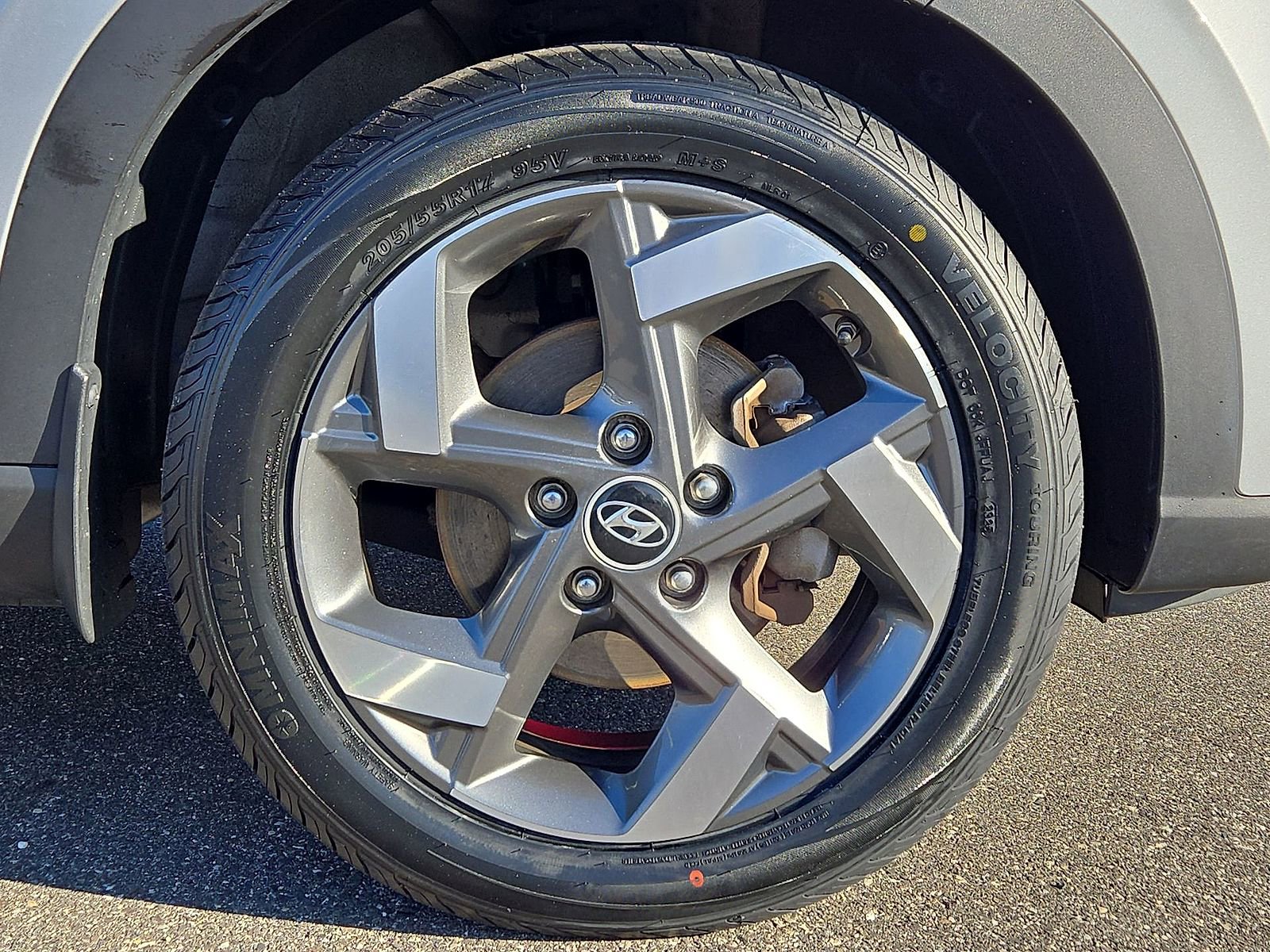 Certified 2022 Hyundai Venue SEL image 32