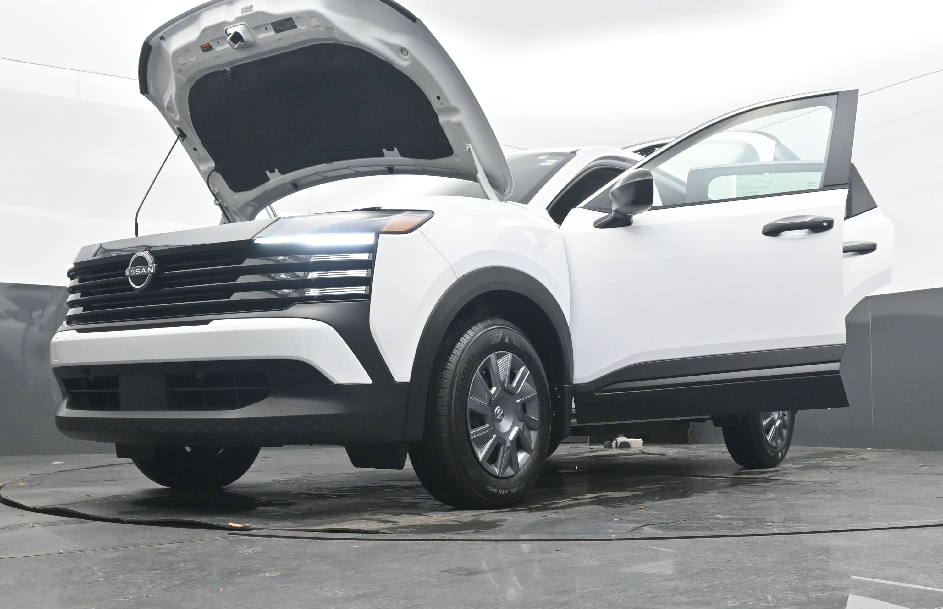 Certified 2025 Nissan Kicks S image 38