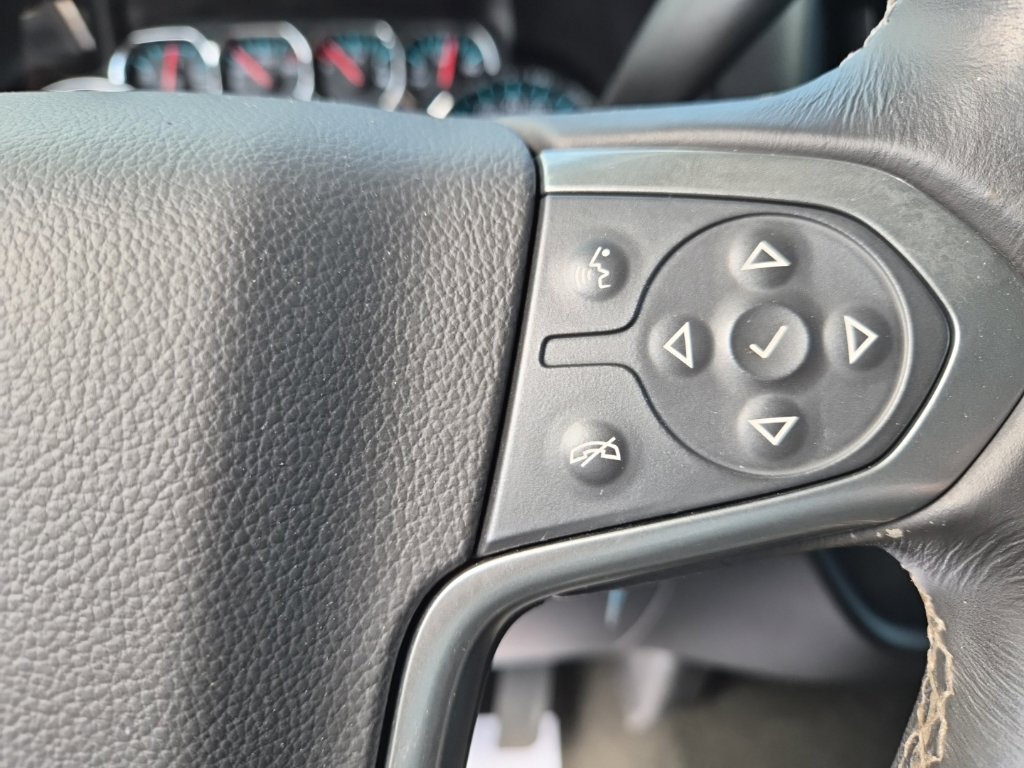 Used 2018 Chevrolet Silverado 1500 LT w/ All Star Edition AWD/4WD image 39