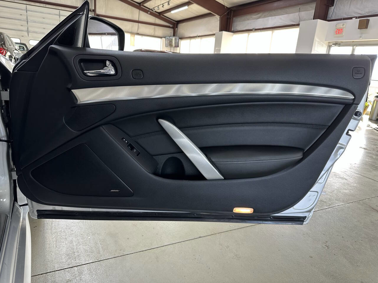 Used 2009 INFINITI G37 Base 2dr Convertible w/ Premium Pkg RWD image 16