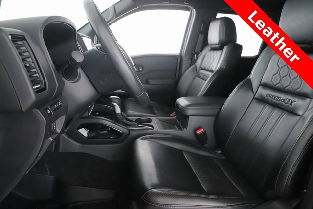 Used 2022 Nissan Frontier PRO-4X w/ Pro-4X Premium Package image 16