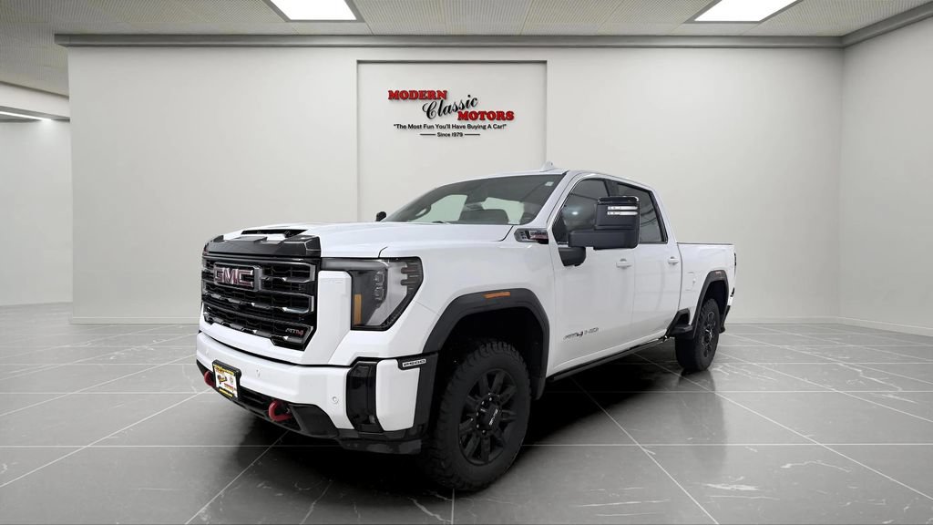 Used 2025 GMC Sierra 2500 AT4 AWD/4WD image 3