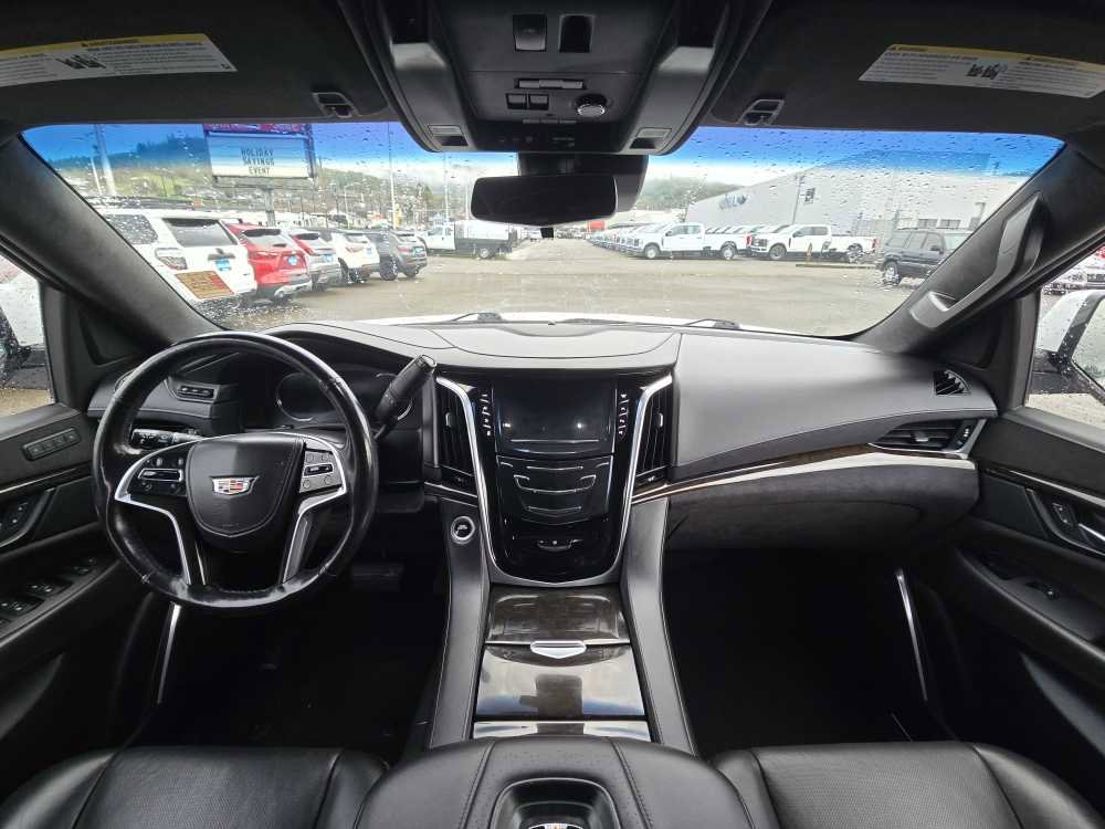 Used 2019 Cadillac Escalade ESV Platinum image 15