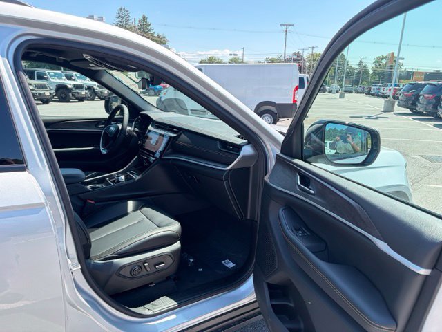 New 2026 Jeep Grand Cherokee Limited AWD/4WD image 26
