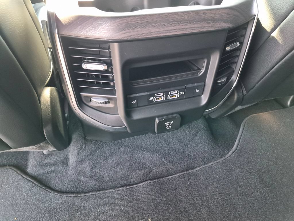 Used 2026 RAM 1500 Laramie w/ Laramie Preferred Package AWD/4WD image 16