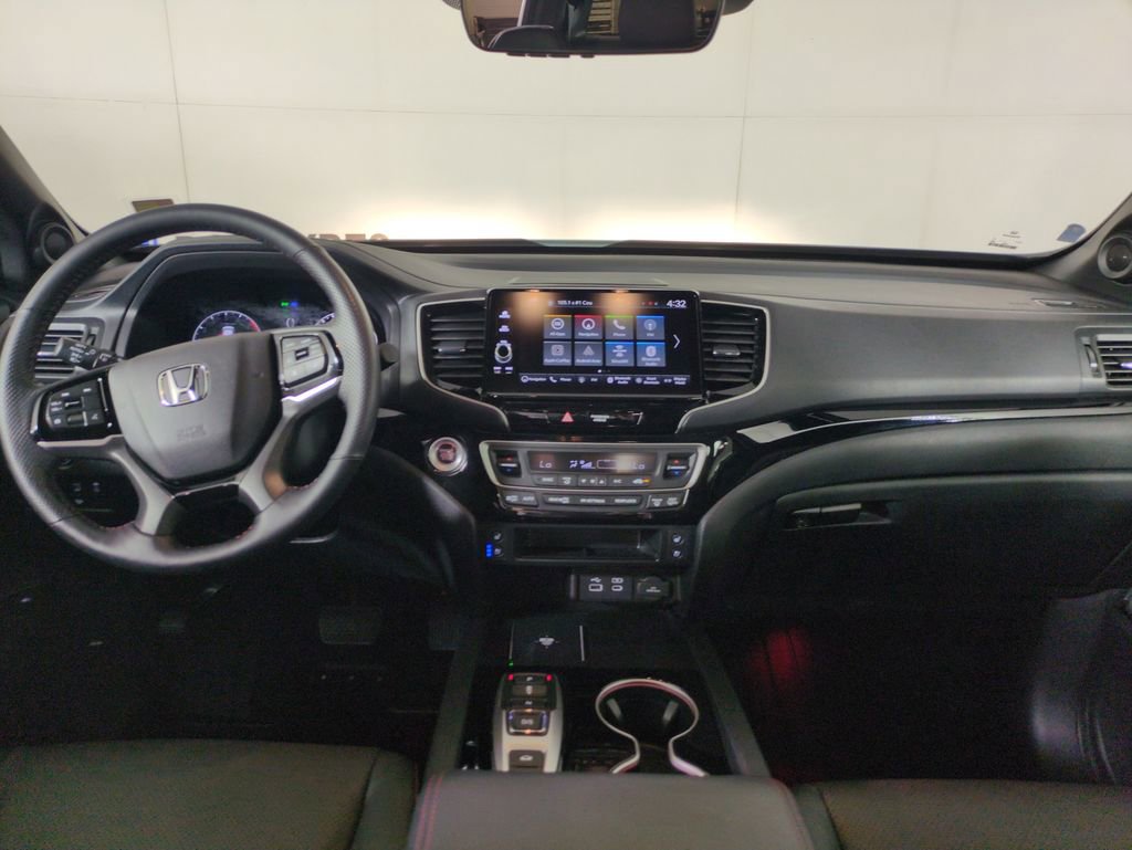 Certified 2024 Honda Ridgeline Black Edition image 16