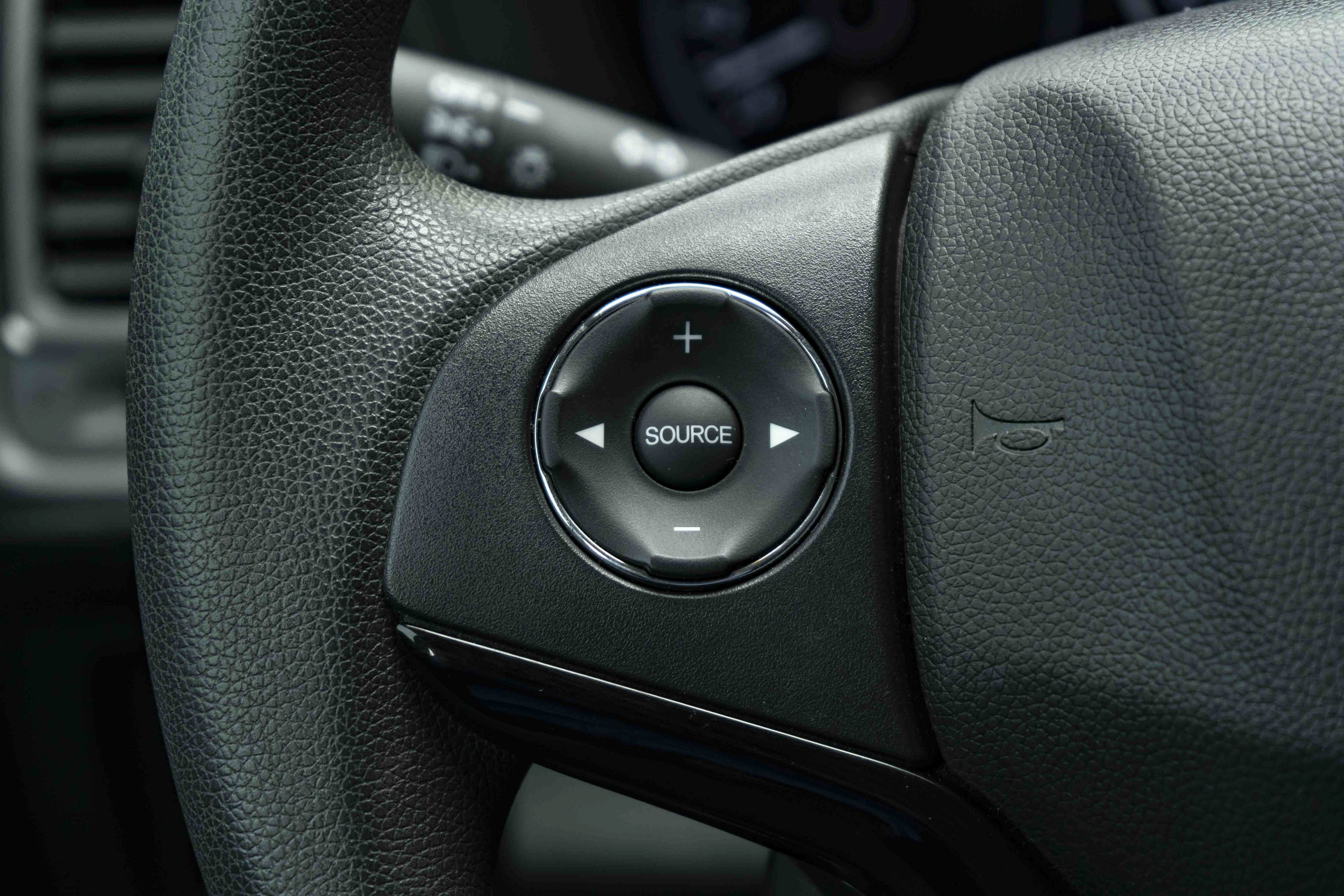 Certified 2022 Honda HR-V LX image 19